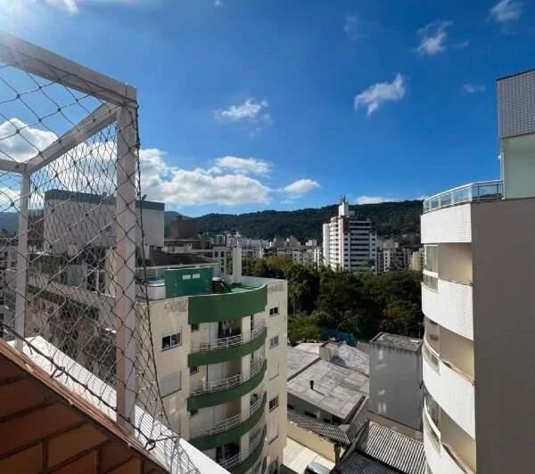 Piso de 3 dormitorios con suite y cocina abierta — photo 8