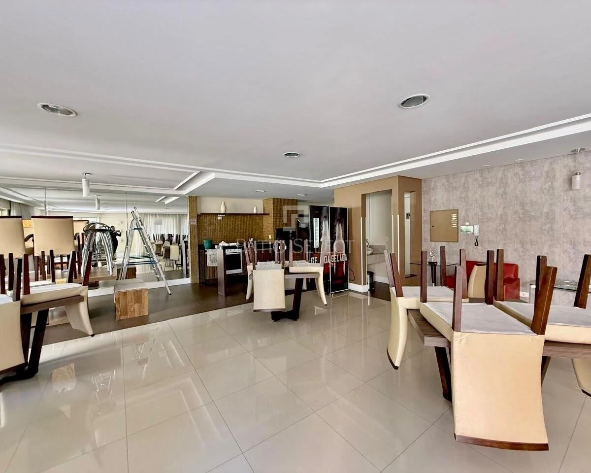 Furnished apartment with 2 bedrooms and glass balcony — photo 16
