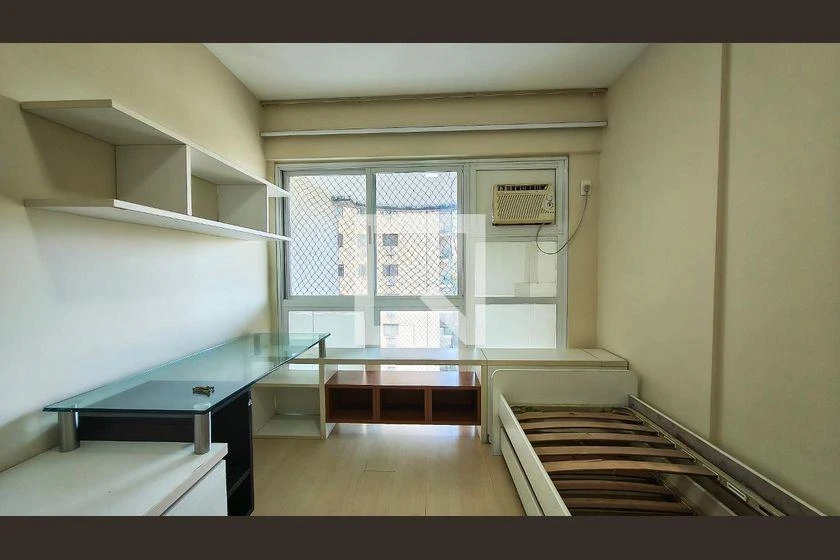 Apartamento de 2 quartos com varanda de vidro — photo 26