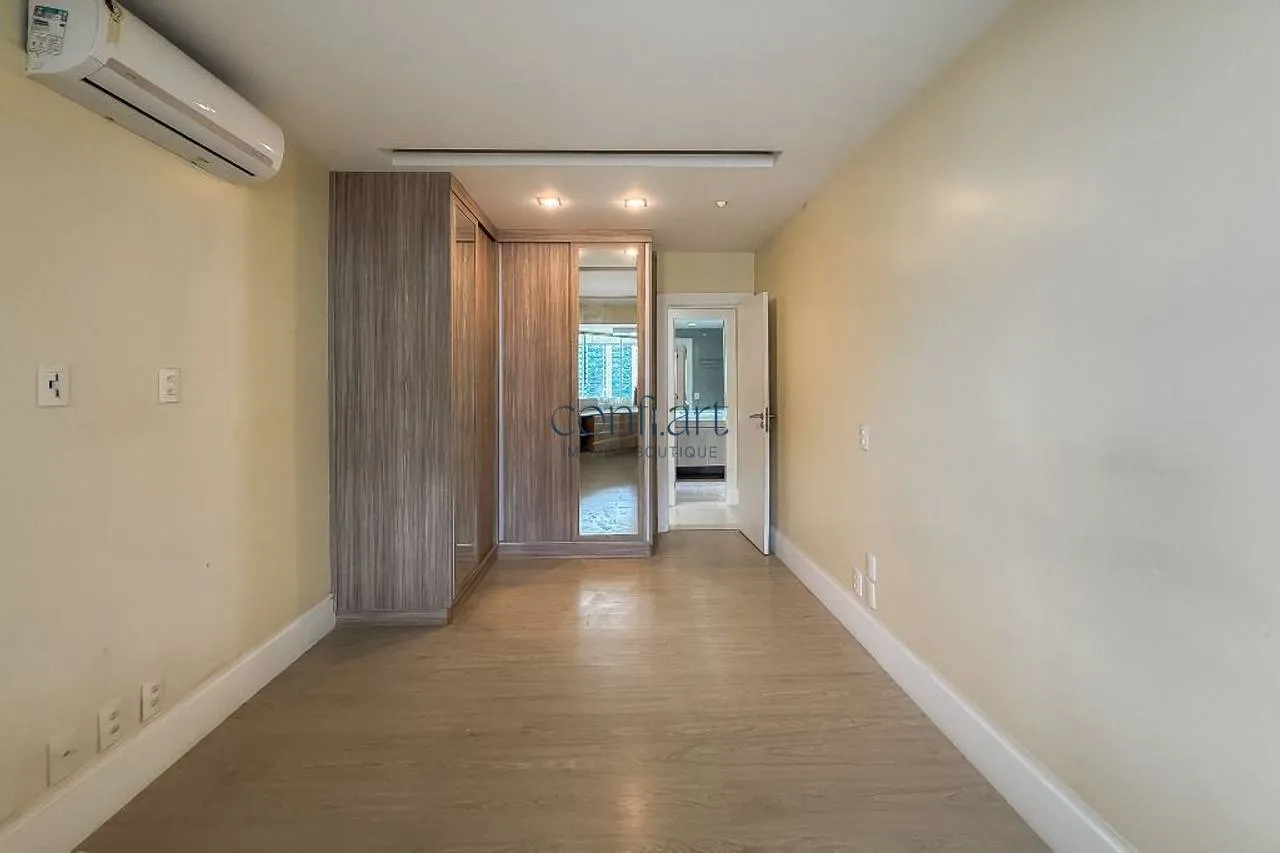 Apartamento, 300 m², com jacuzzi — photo 15