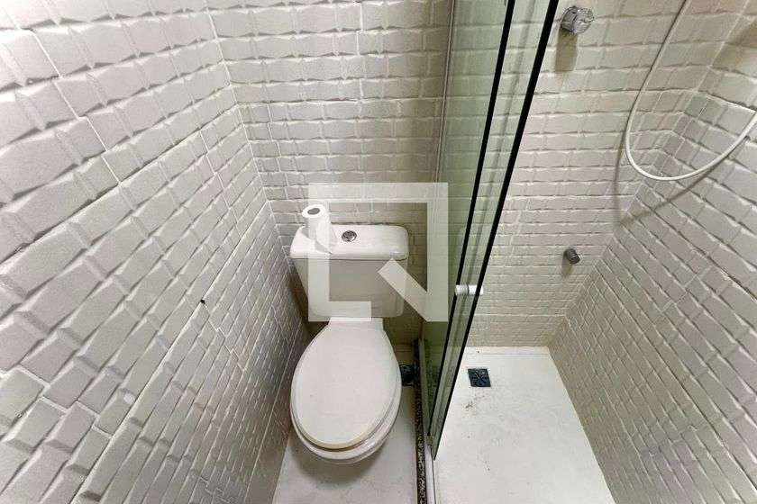 Furnished 24 m² studio with 1 bedroom and 1 bathroom — photo 2