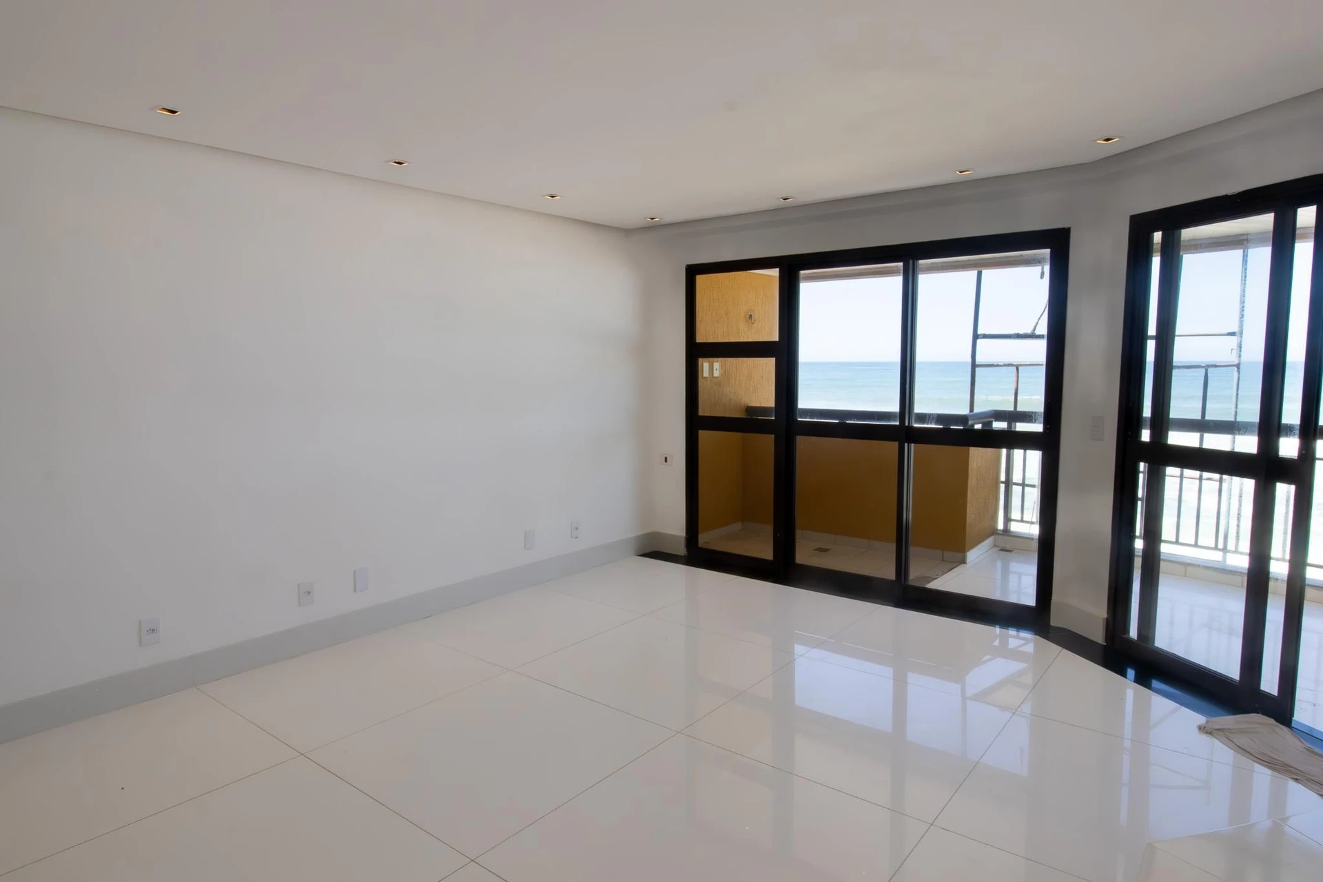 Apartamento, 105 m², com janelas do piso ao teto — photo 25