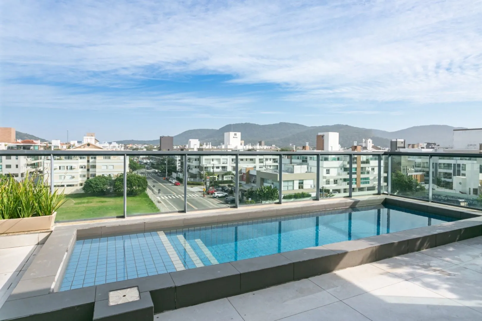 Penthouse with 2 en-suite bedrooms, 180 m² and 2 parking — photo 9