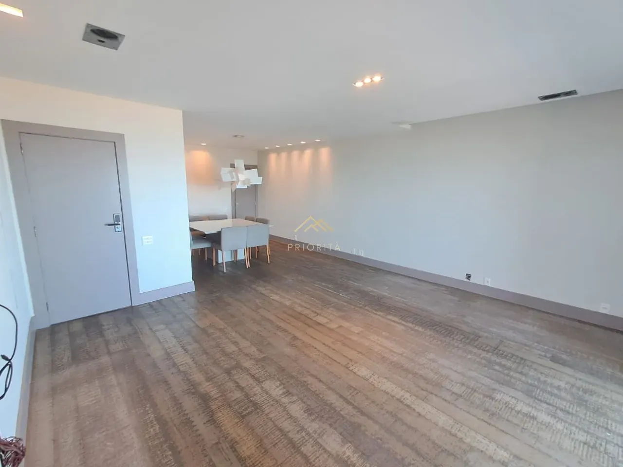 Apartamento sem mobília com 3 quartos e varanda envidraçada — photo 5