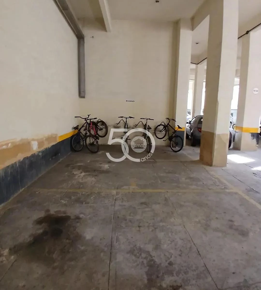 Apartamento de 1 quarto com garagem e lazer no prédio — photo 2