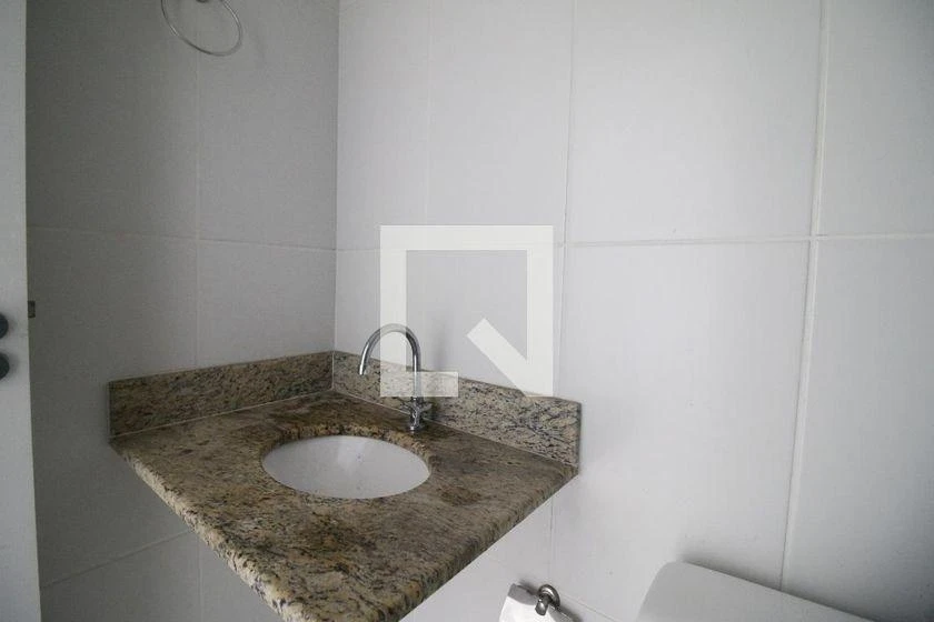 One-bedroom apartment with a mountain view in Rio de Janeiro — photo 10