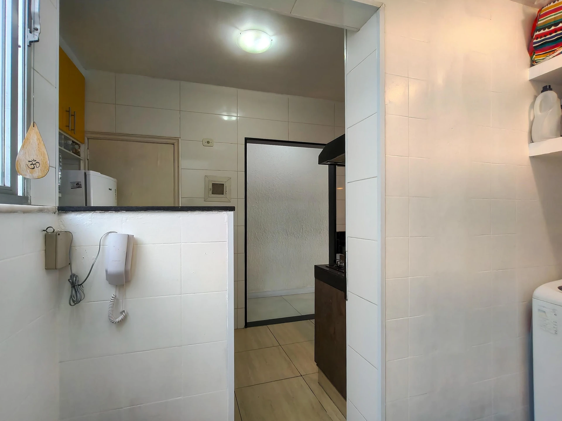 Apartamento mobiliado com cozinha americana e fogão a gás — photo 39