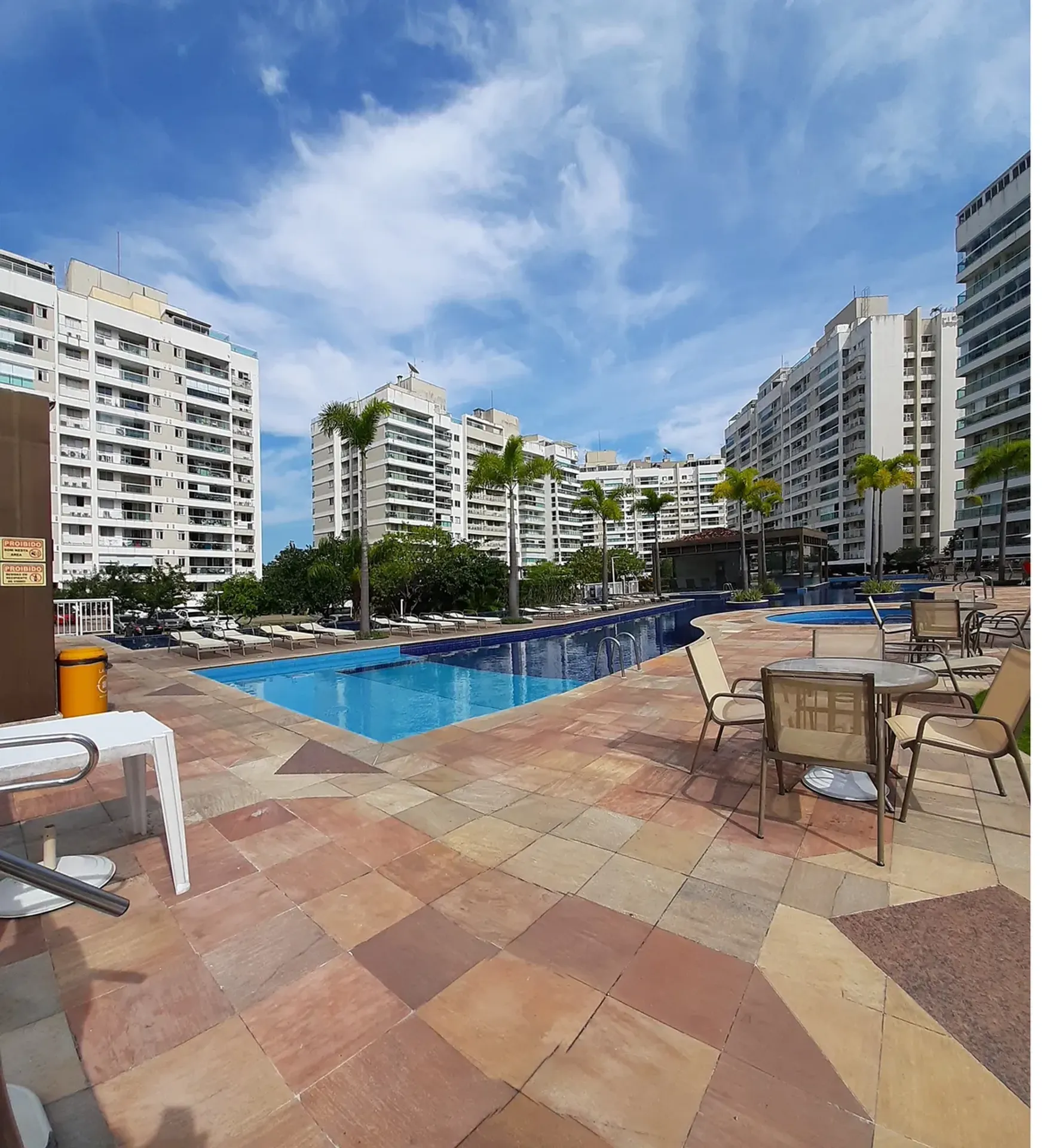 Furnished 86 m² apartment with 3 bedrooms and suite — photo 6