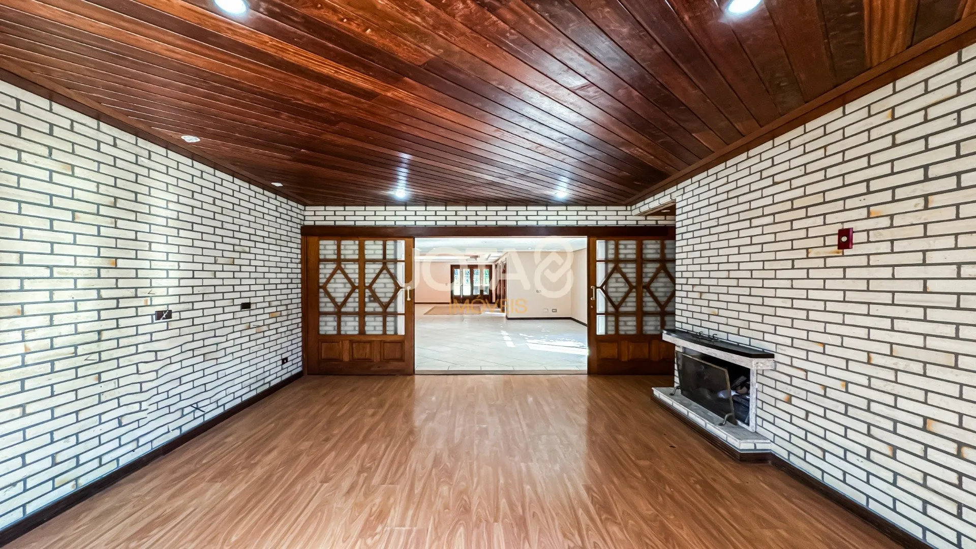 Furnished 532 m² home with yard and private BBQ — photo 18