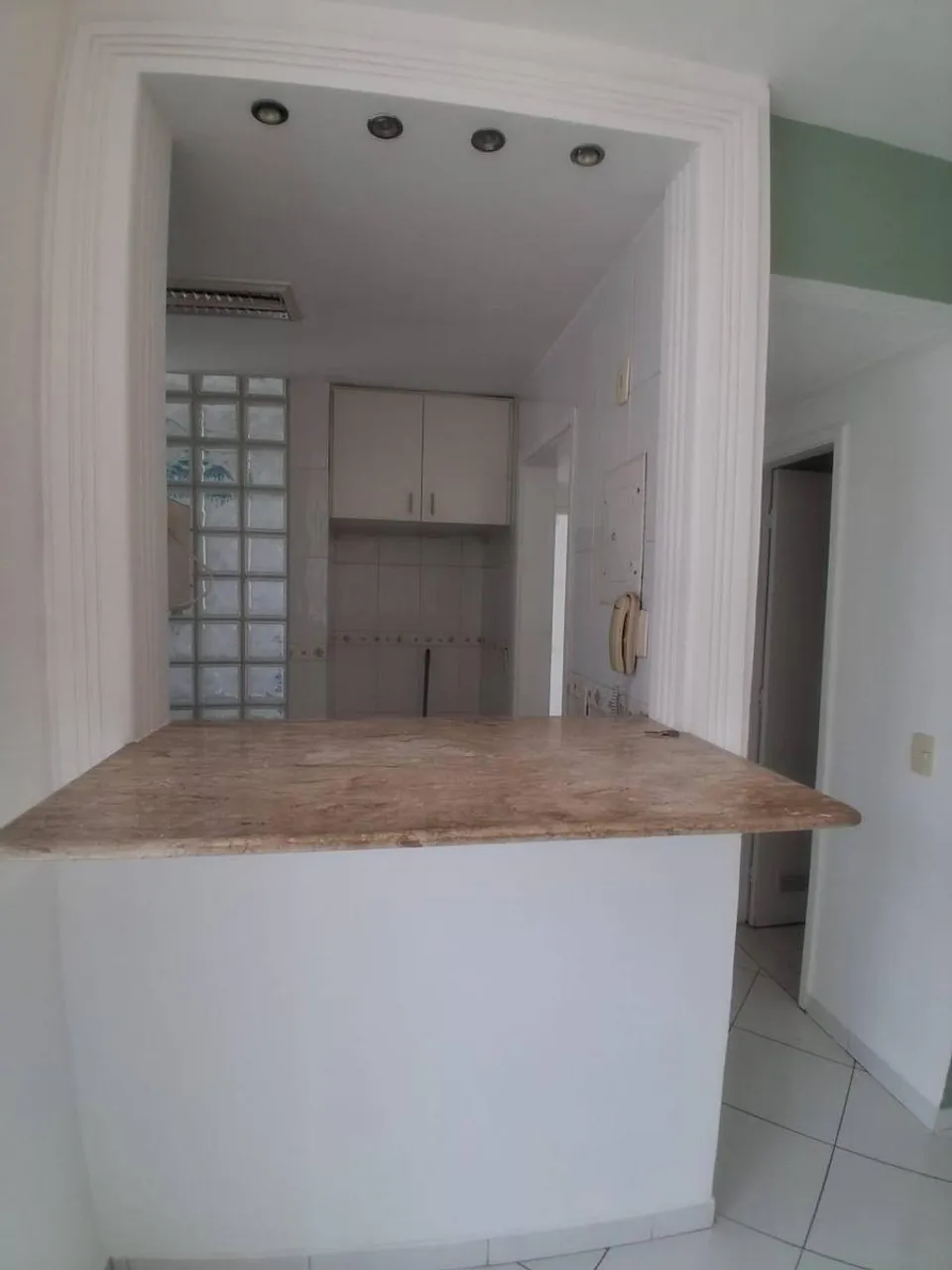 2-bedroom apartment in a building with a gym — photo 17