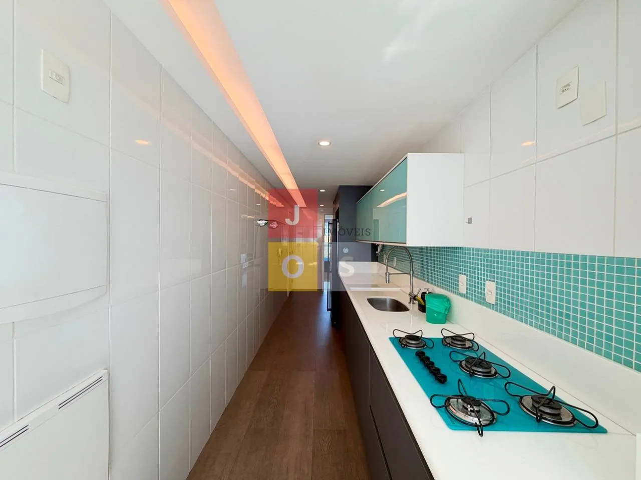 Furnished 4-bedroom suite apartment with 156 m² — photo 23