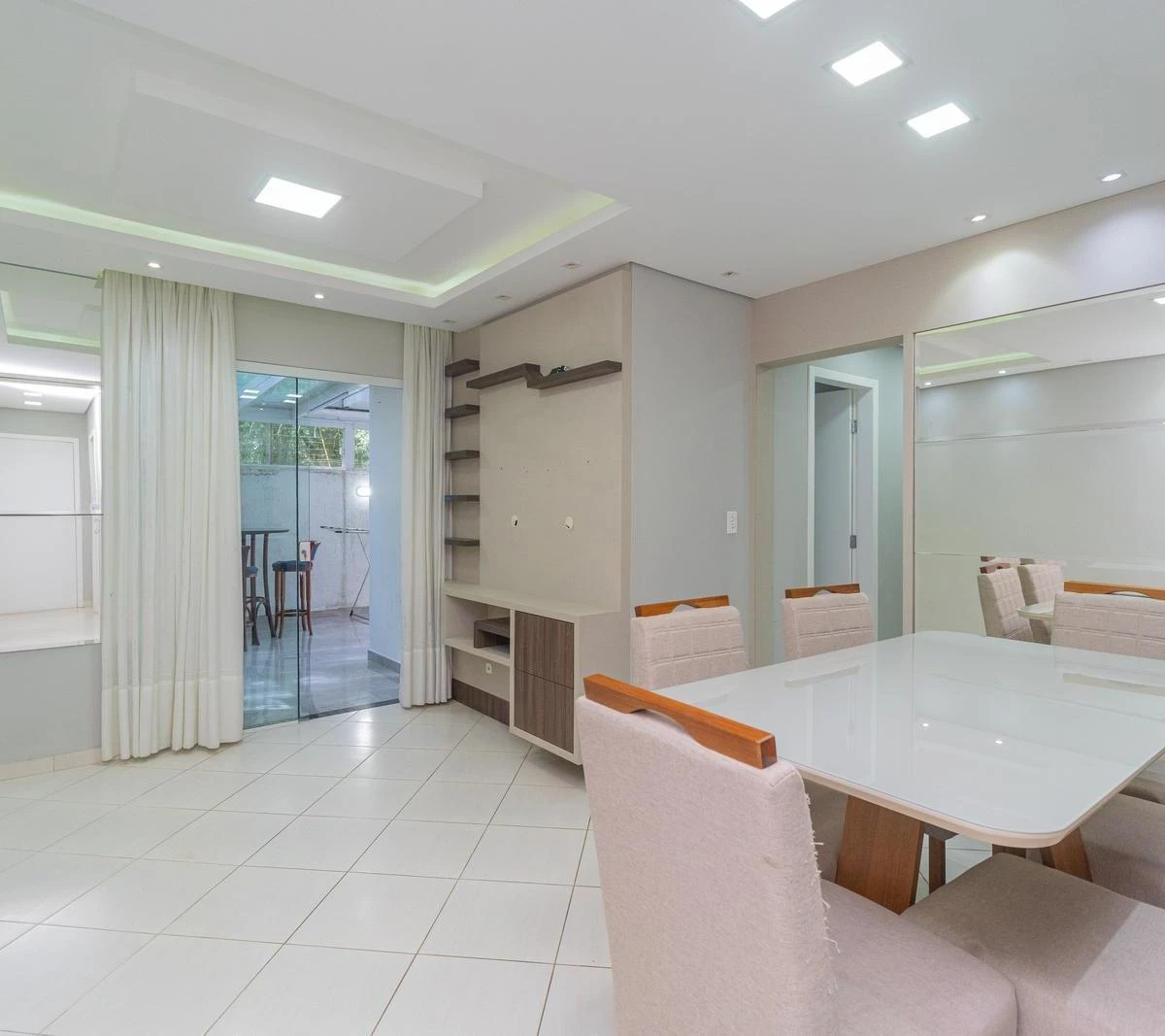 3-bedroom apartment with a washing machine in Curitiba
