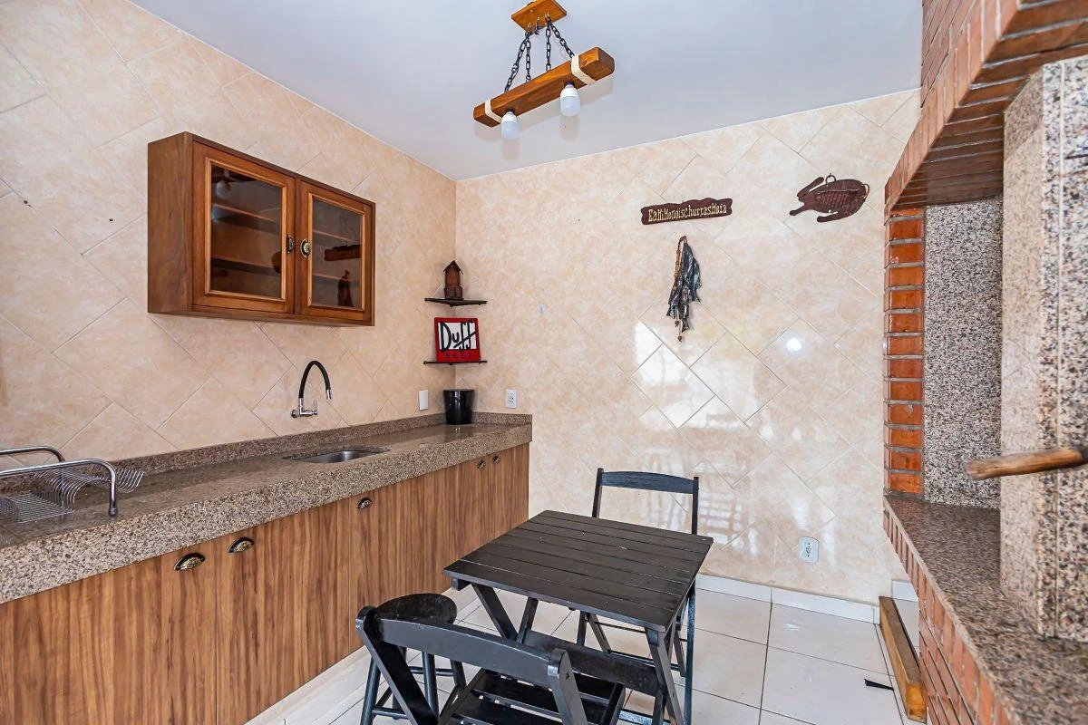 3-bedroom house with a bathtub — photo 28