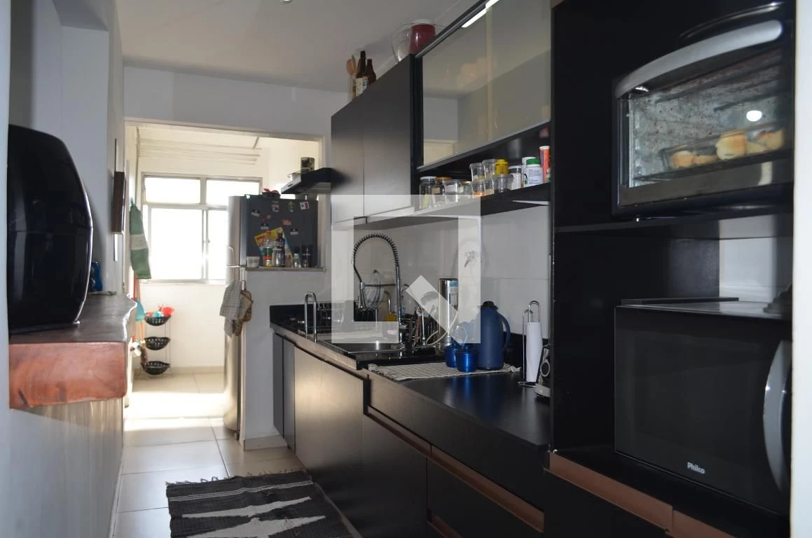 3-bedroom apartment in a building with a pool — photo 8
