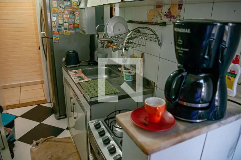 Apartamento amueblado de 2 dormitorios y cocina aparte — photo 21
