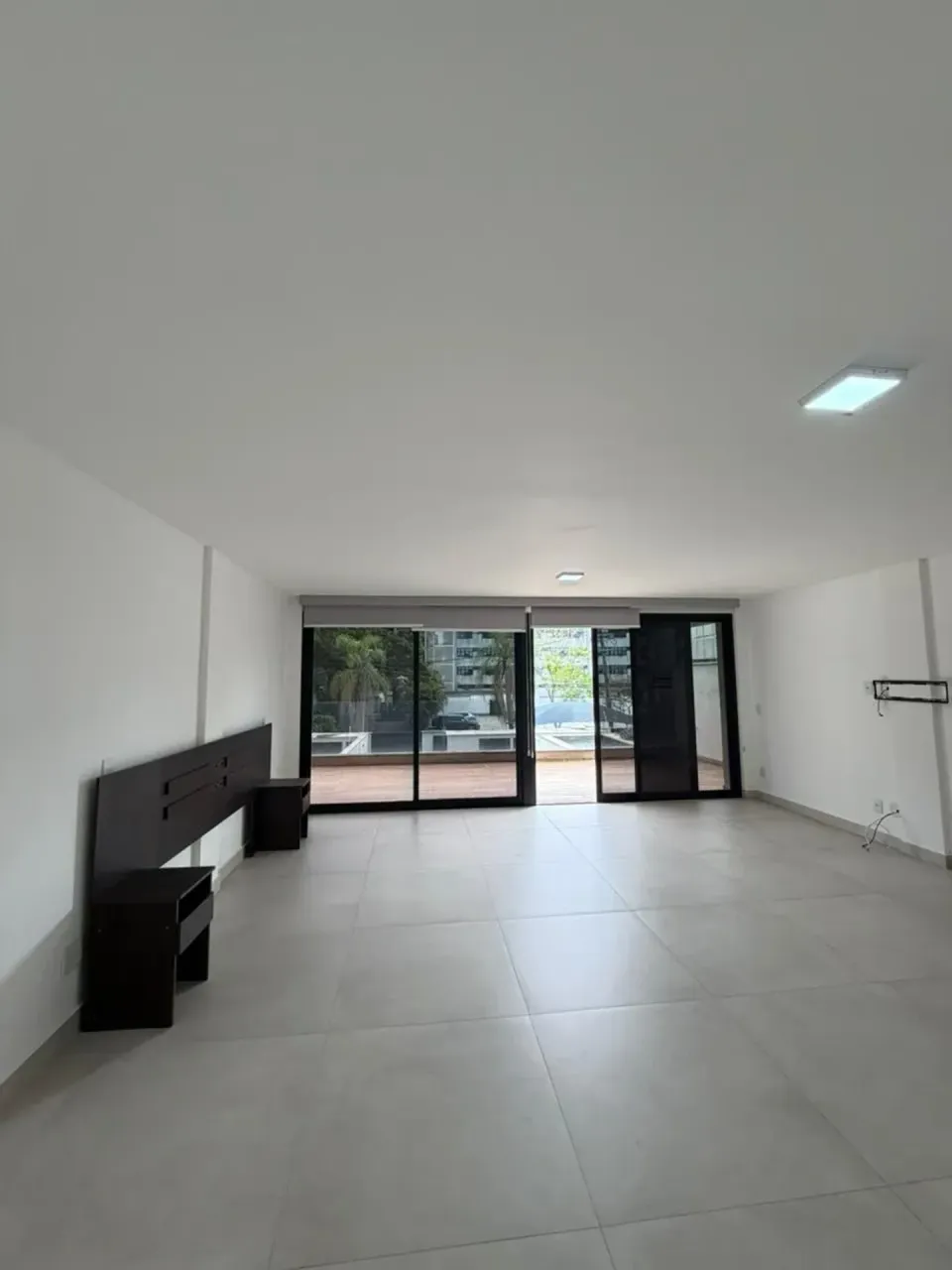 450 m² house with 4 bedrooms and an open-plan kitchen — photo 8