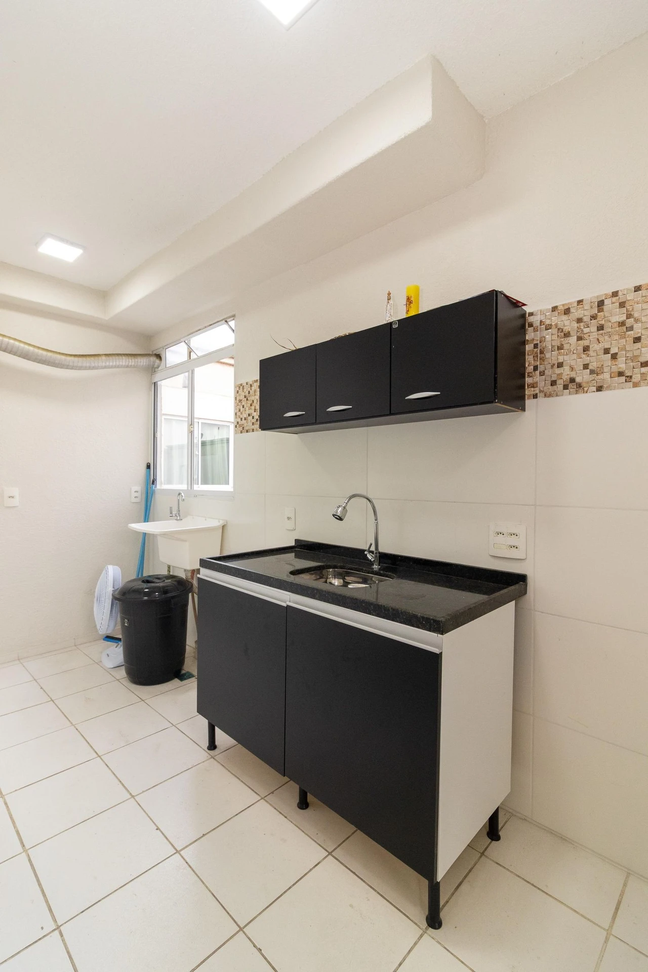 2-bedroom apartment with an open-plan kitchen — photo 6