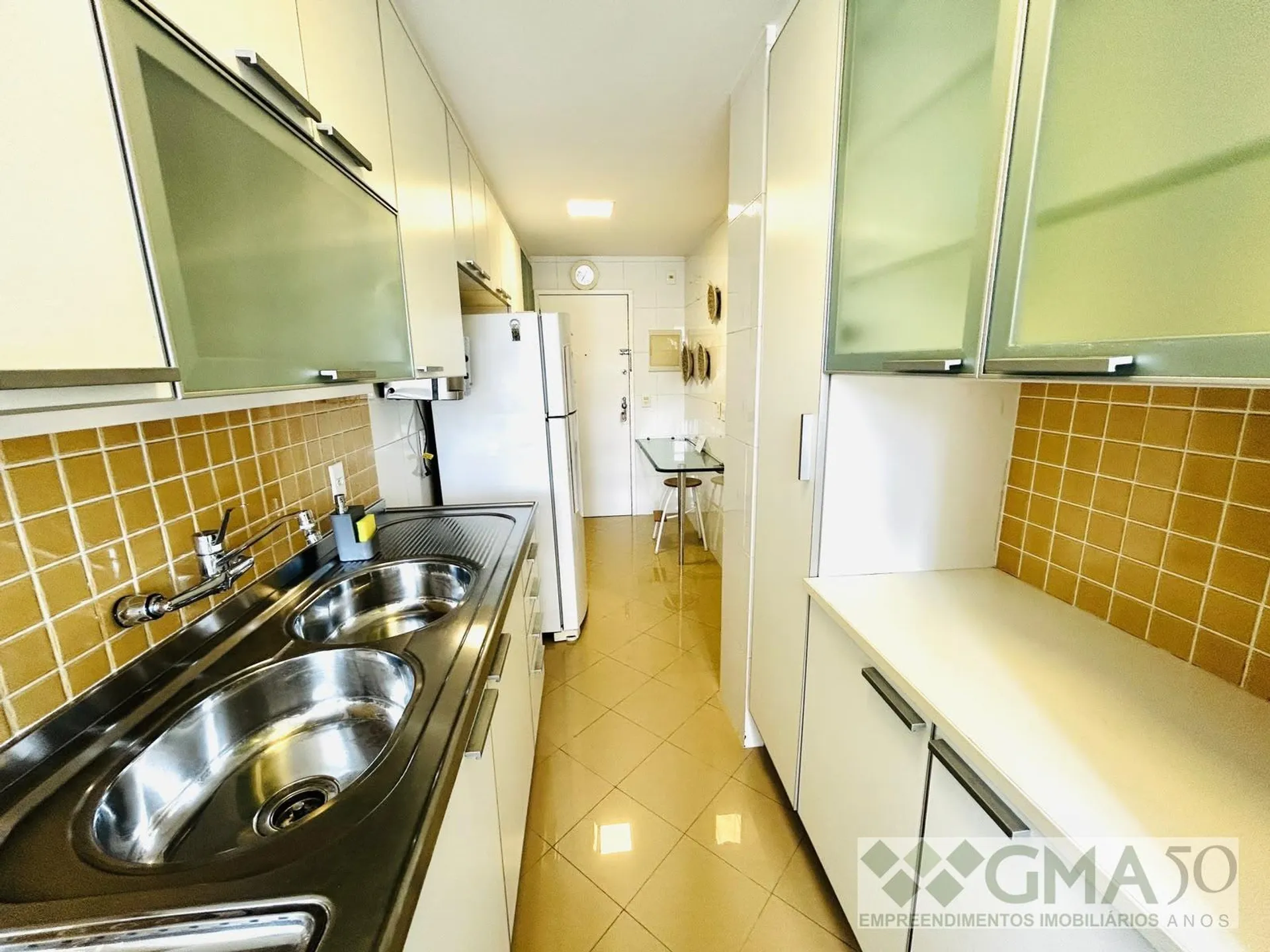 2-bedroom apartment in a building with a sauna — photo 21