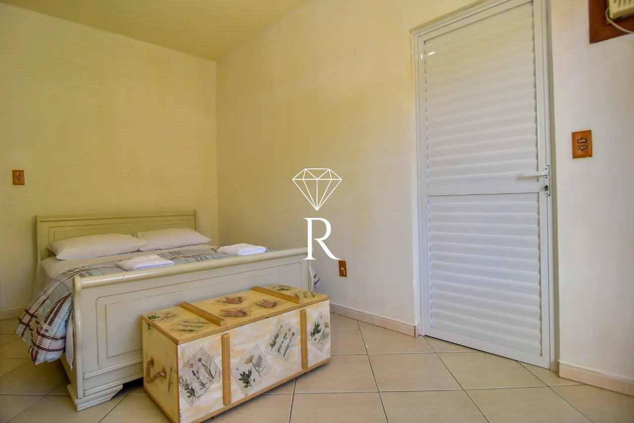 Casa tipo sítio con 4 dormitorios y 6 plazas de aparcamiento — photo 54