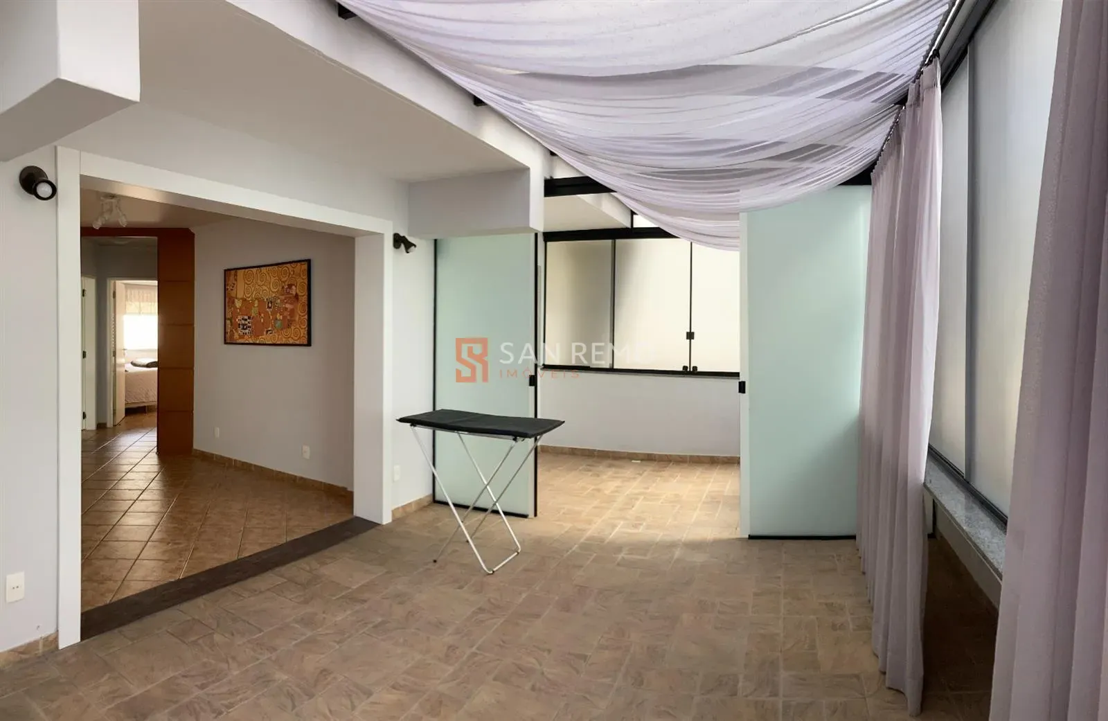 Apartamento de 2 dormitórios com cozinha separada 152 m² — photo 5