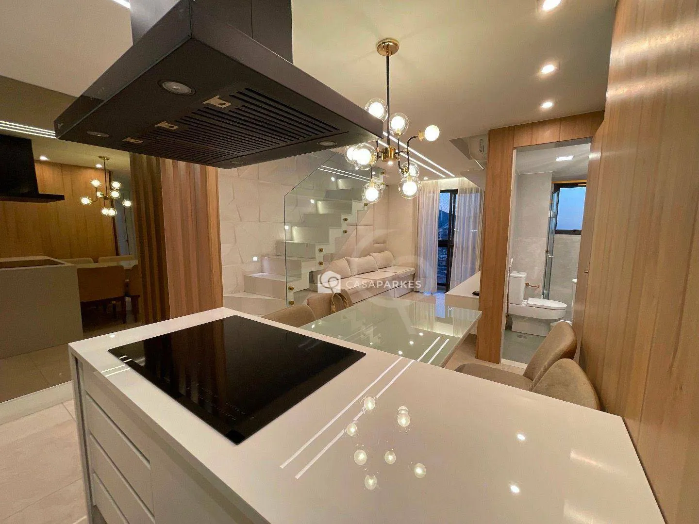 Balcony with a grill in a 3-bedroom apartment, 120 m² — photo 5