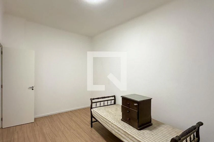 Деревянный пол или ламинат и 4 спальни: квартира 168 м² — photo 19