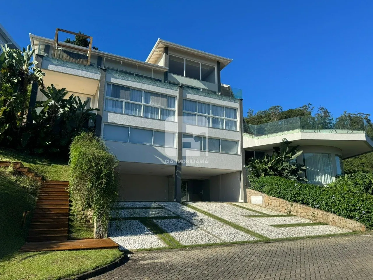 Furnished house with 7 bedrooms and a real desk — photo 10