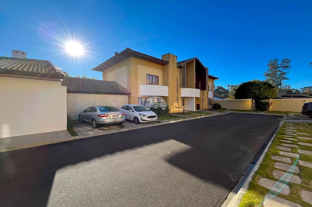 House in a gated community with 5 bedrooms — photo 5