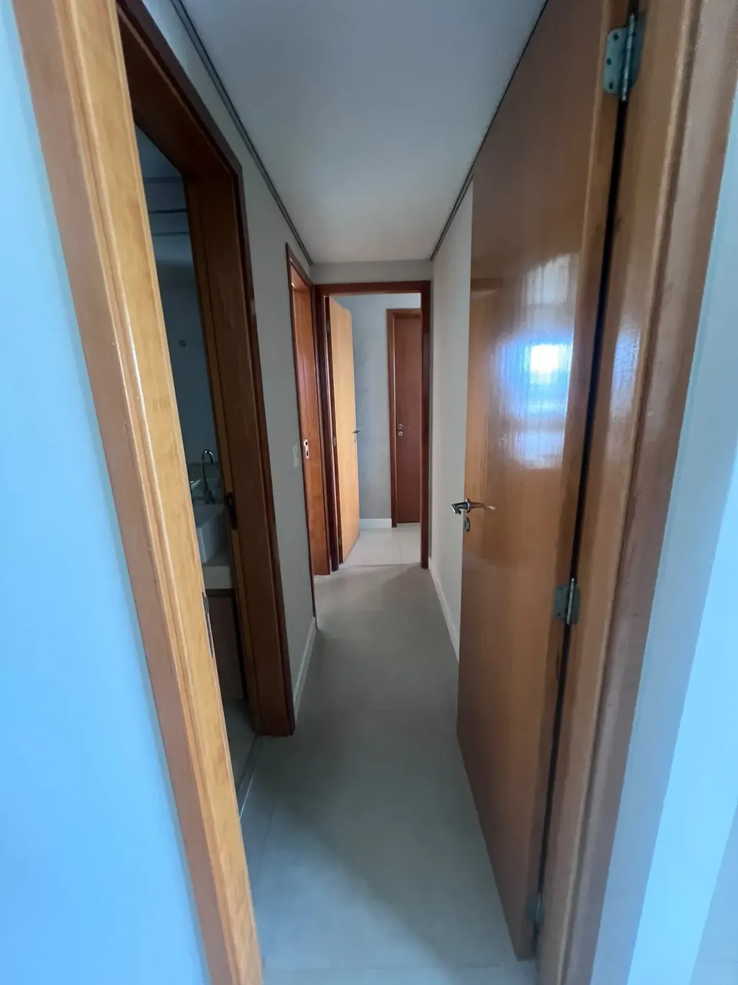 Apartment on the 10th floor with a grill on the balcony — photo 74