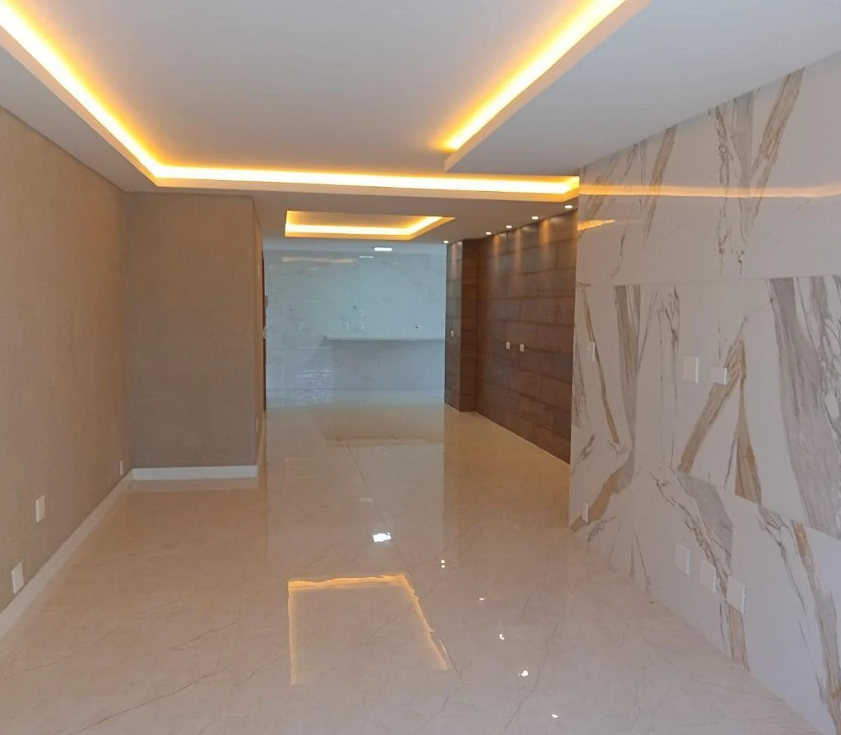 3-bedroom apartment in a building with a sauna