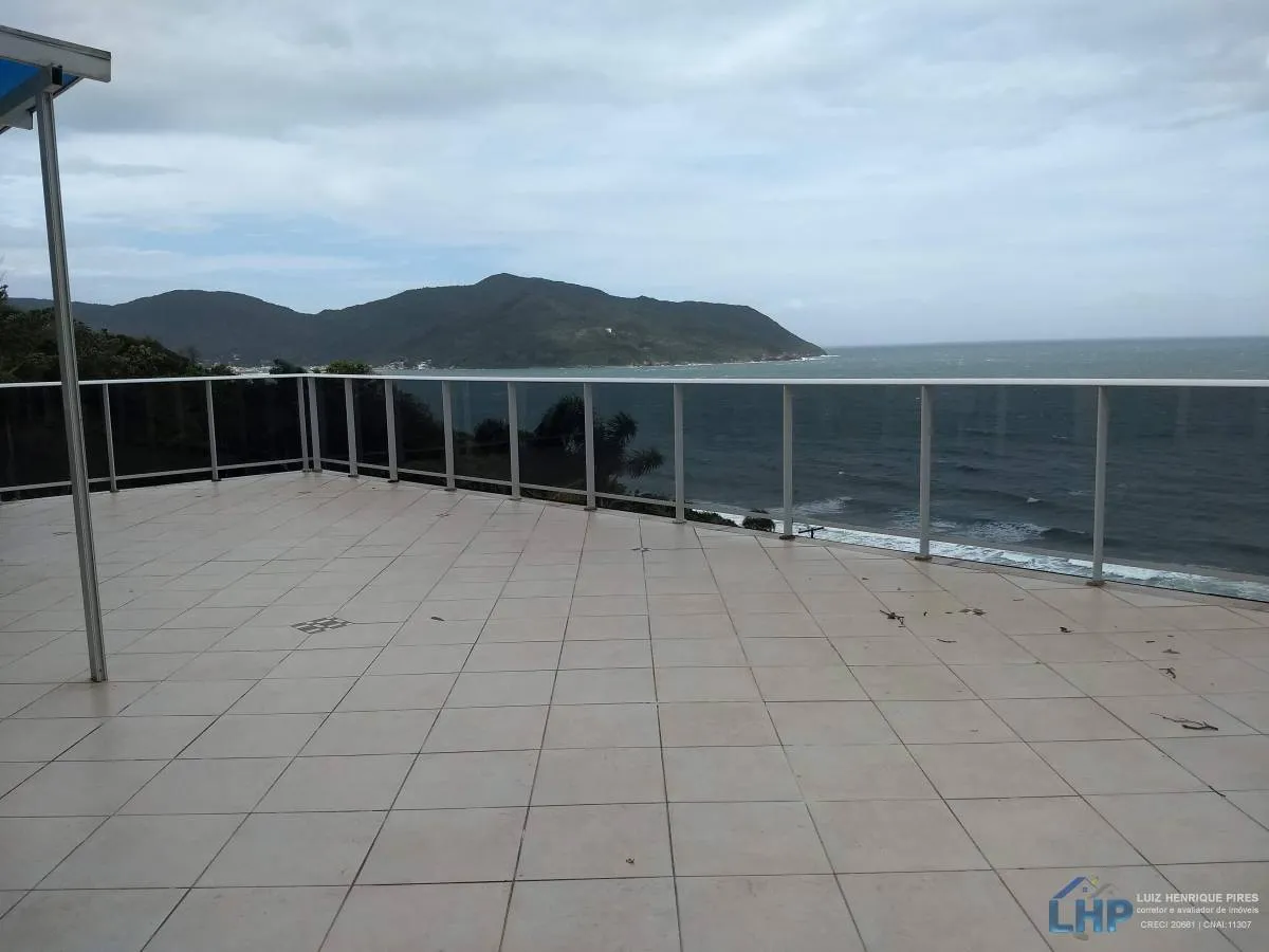 5-bedroom house with a water view in Florianópolis — photo 11