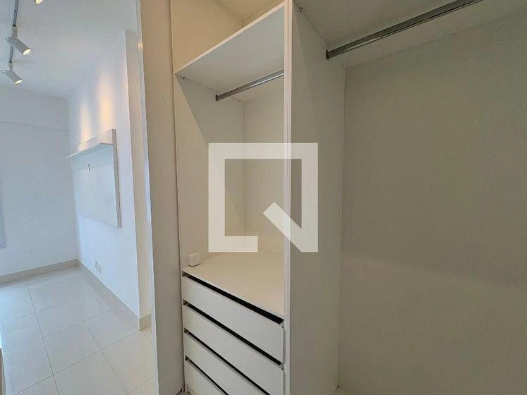 Departamento de 3 dormitorios con balcón cerrado con vidrio — photo 15