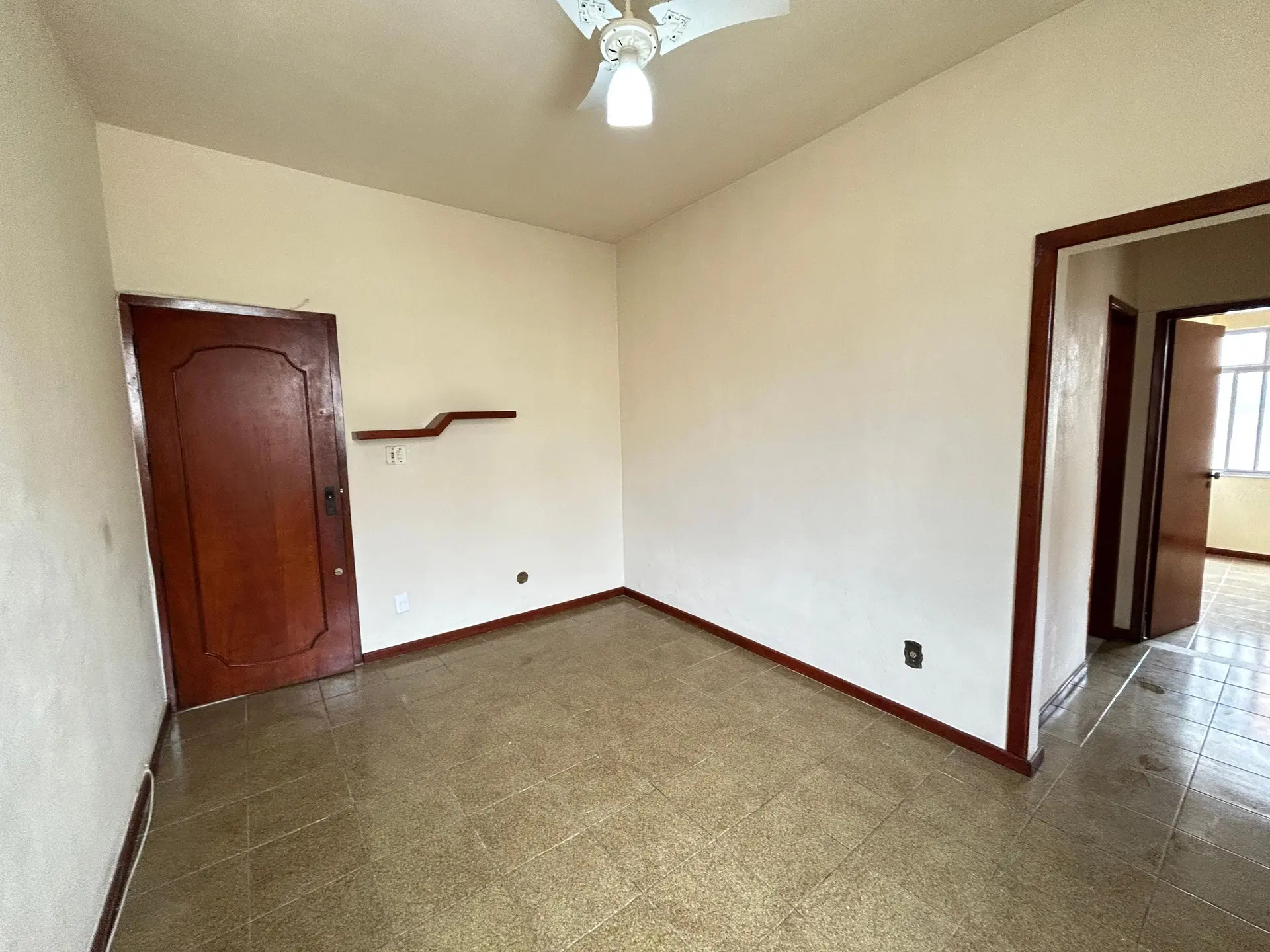 Unfurnished 1-bedroom apartment with 1 parking space — photo 23