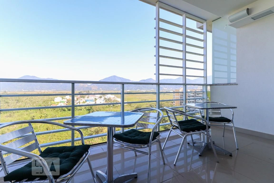 Furnished apartment with 3 bedrooms and 4 bathrooms