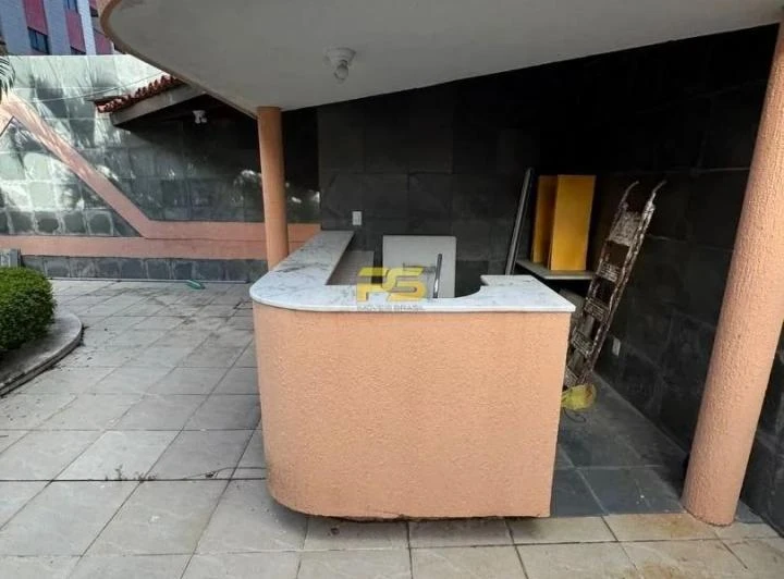 Будинок 300 м² з 5 спальнями та грилем на балконі — photo 5