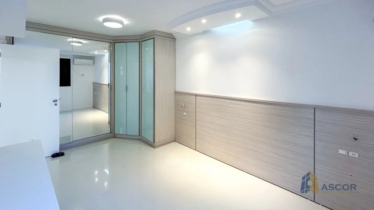 3-bedroom apartment with a bathtub in Florianópolis — photo 6