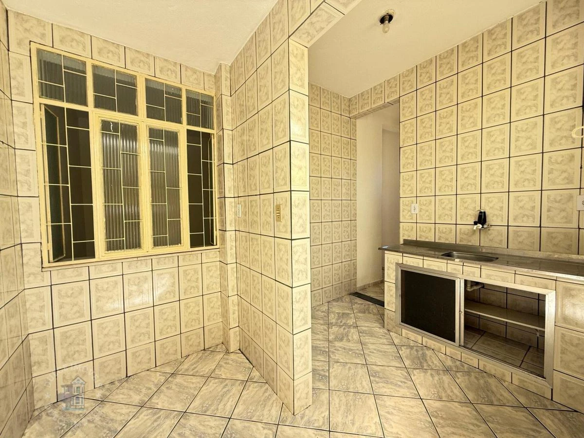 Unfurnished 1-bedroom house with an electric shower — photo 4