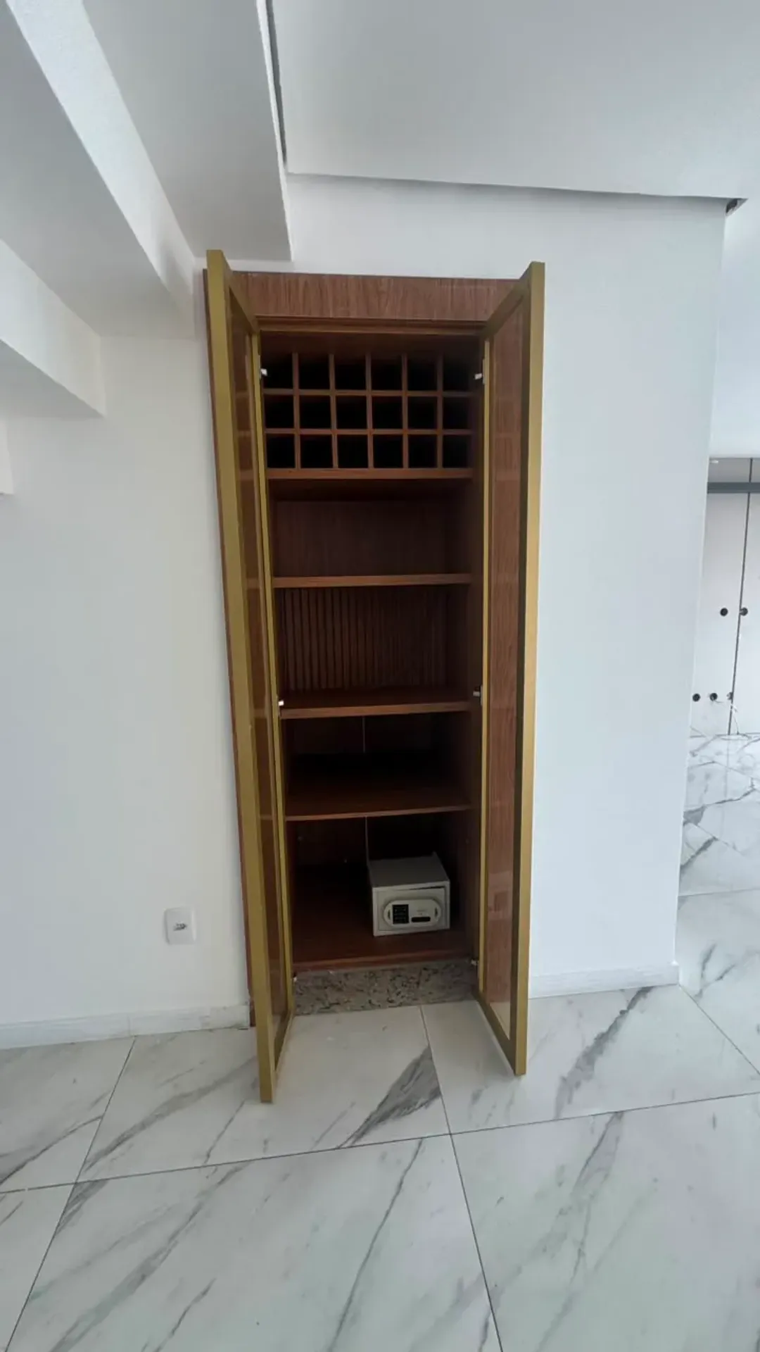 Apartment with 4 bedrooms and 4 bathrooms — photo 6