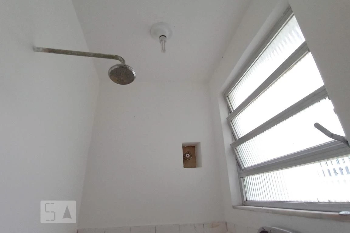 Wood or laminate floors in a 2-bedroom apartment, 55 m² — photo 29
