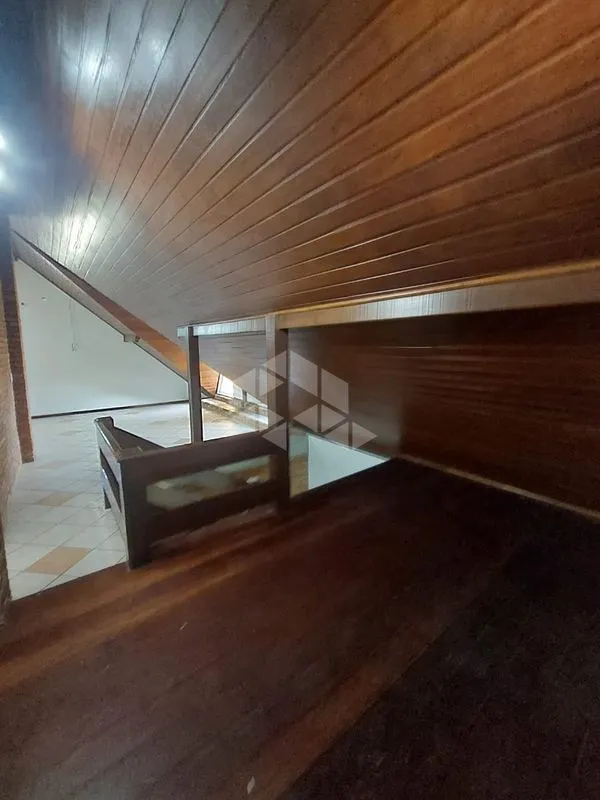 210 m² rental house with 4 bedrooms and a grilled balcony — photo 16