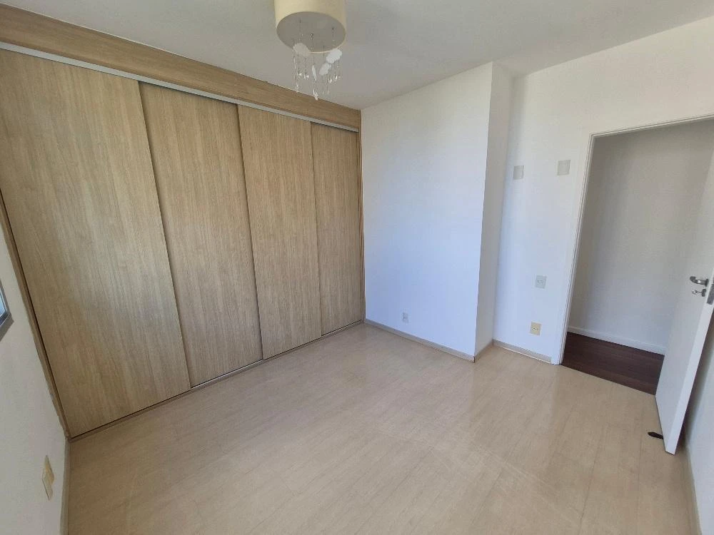 3-bedroom apartment with a mountain view in Rio de Janeiro — photo 15