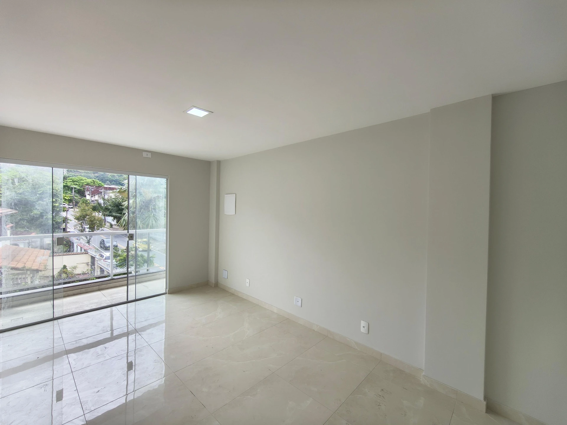 House, 110 m², with floor-to-ceiling windows — photo 34