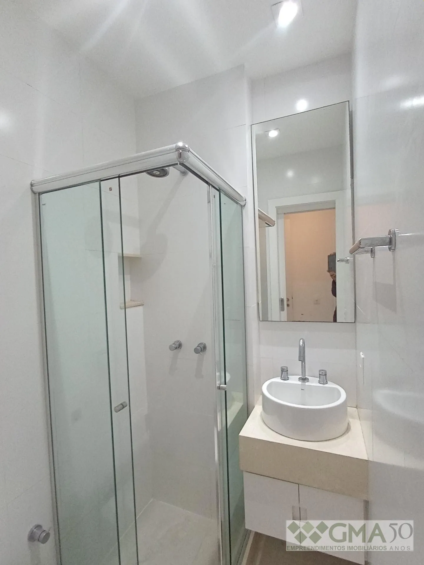3-bedroom apartment with a mountain view — photo 12