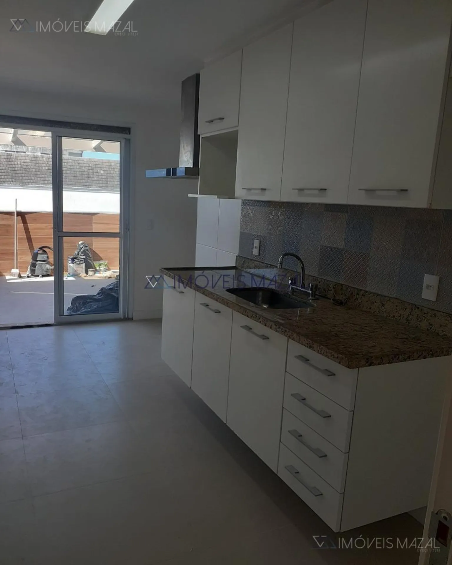 Linear duplex with 3 bedrooms and a BBQ balcony — photo 33