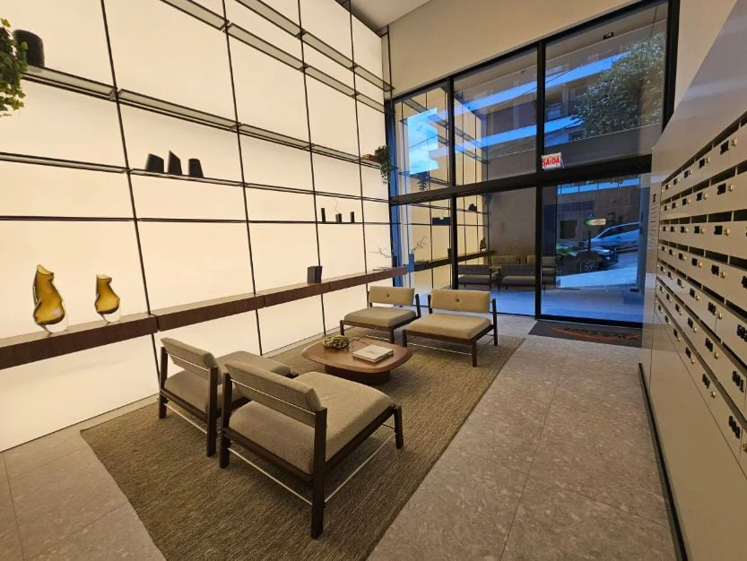 Furnished 35 m² studio with covered parking space — photo 6