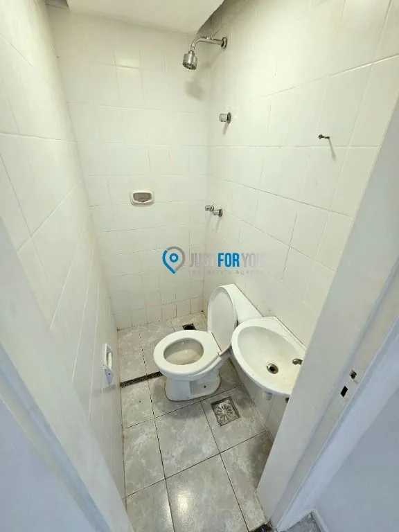 Walk-in closet in a 3-bedroom apartment, 128 m² — photo 30