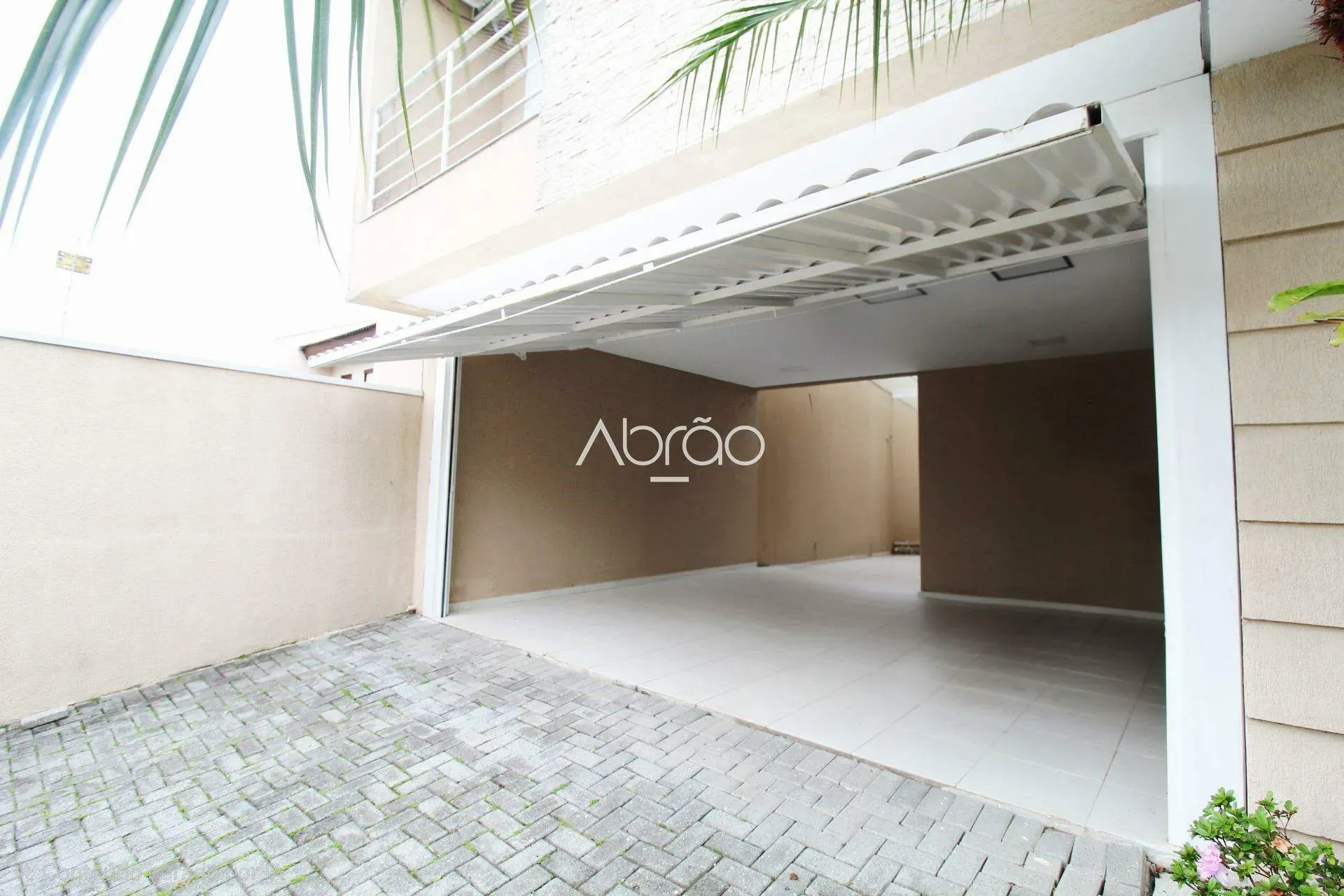4-bedroom house with a private BBQ area — photo 30