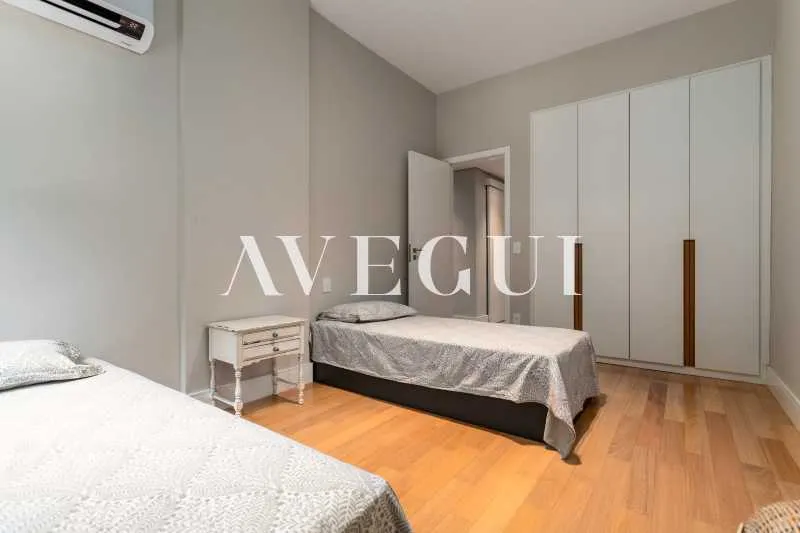 3-bedroom apartment with open-plan kitchen — photo 12