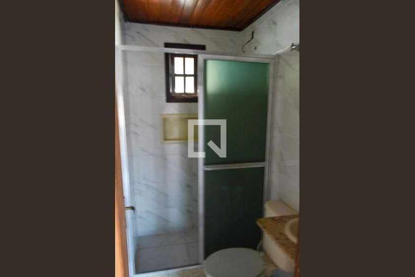 Condominium house with 2 bedrooms and a glass shower — photo 34
