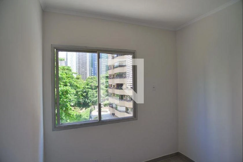 2-bedroom apartment in a building with a gym — photo 5